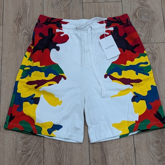 $1290 Mens Valentino Camo Print Cotton Blend Logo Sweat Shorts White Small